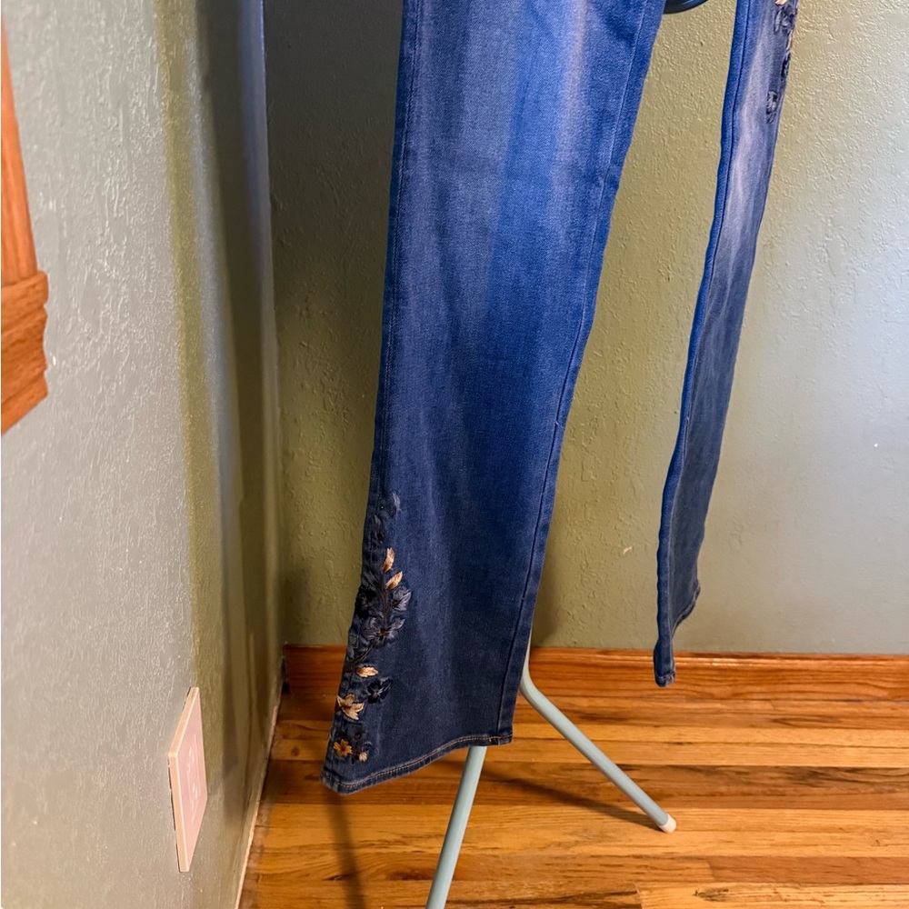 DRIFTWOOD Blue Floral Embroidered Jeans - Picture 6 of 8
